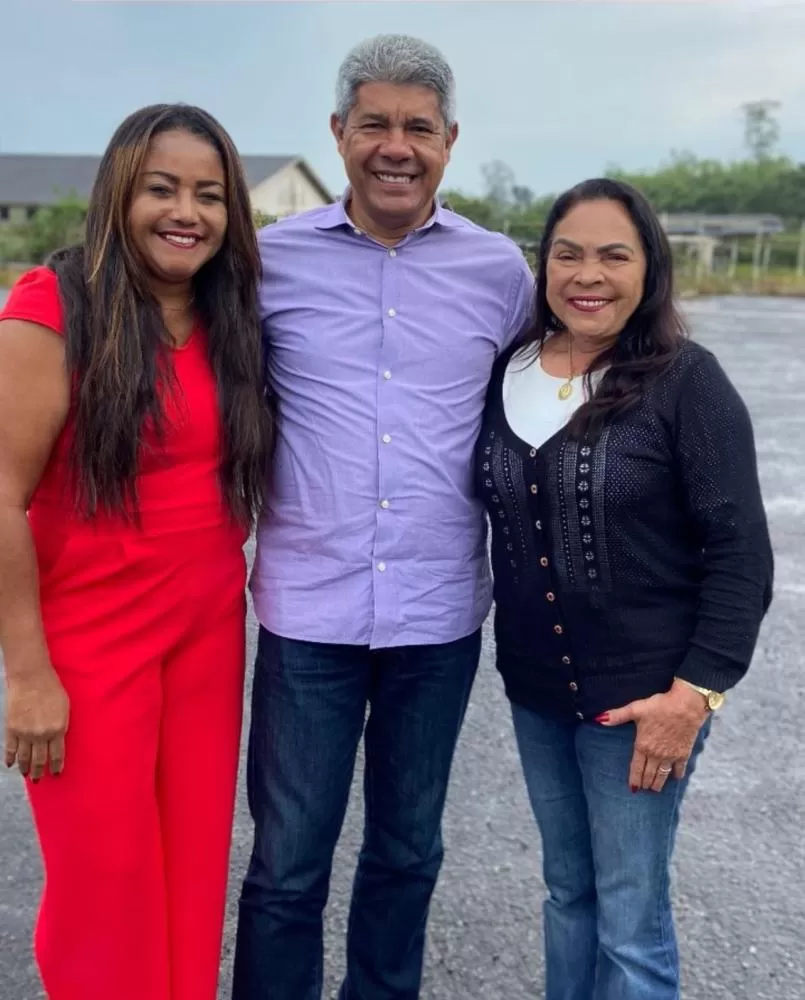 Marivalda e Tonha agradecem ao governador  pela  Inauguração do colégio CPM em Candeias