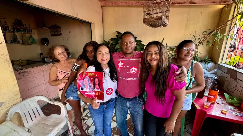 Marivalda e Tonha fazem adesivaço na Saboaria