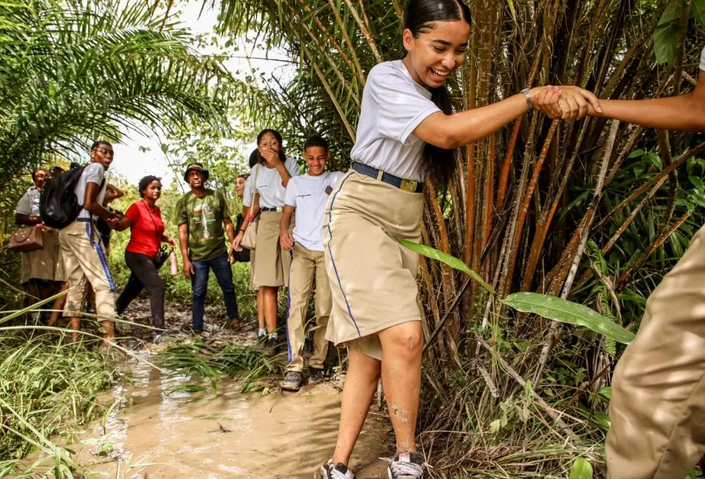 Candeias: Alunos fazem trilha ecológica em comemoração ao Dia Mundial do Meio Ambiente