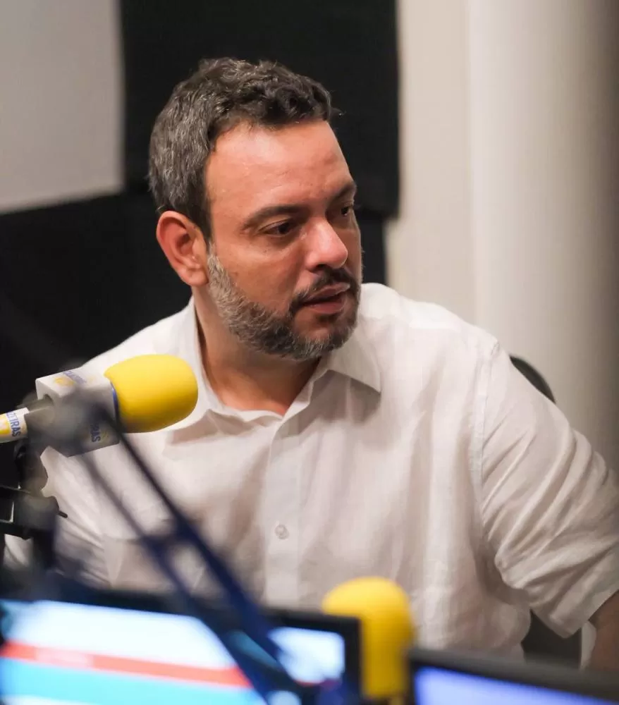 Isenção do imposto de renda e fim da escala 6x1 são medidas de justiça social”, afirma Lucas Reis em entrevista à Rádio Independente